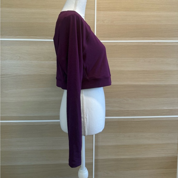 Athleta Crop Rash Guard - Picture 5 of 10